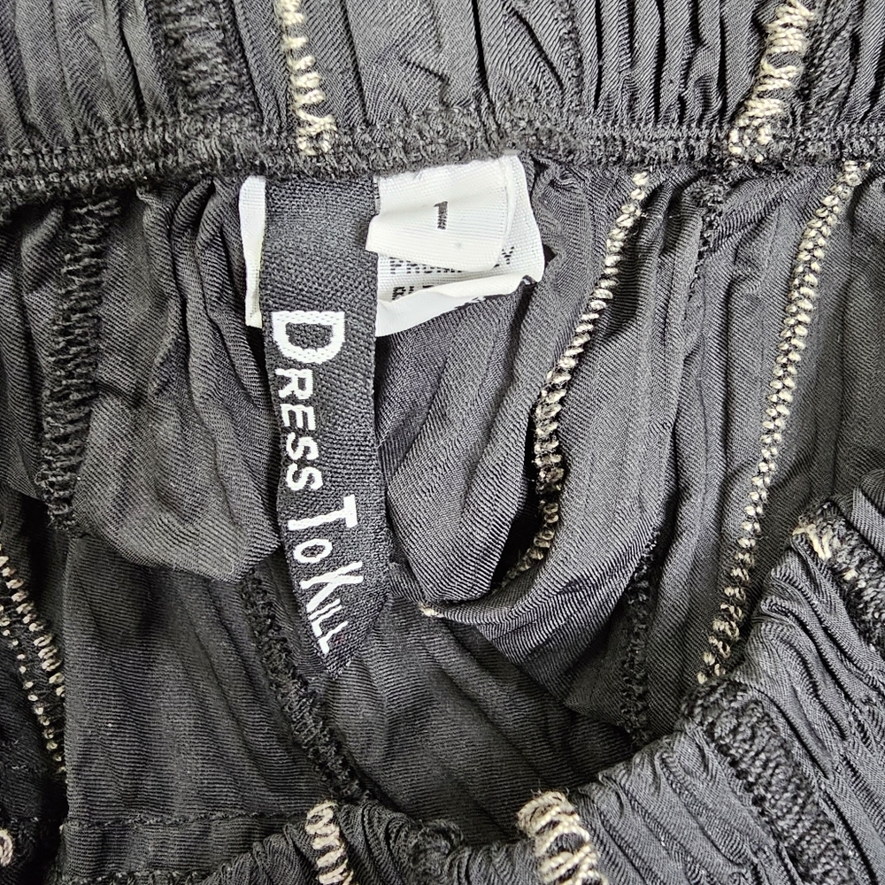 Dress To Kill Black Gathered Crinkle Long Skirt Gray Stitch Seams Size 1 - Picture 7 of 8